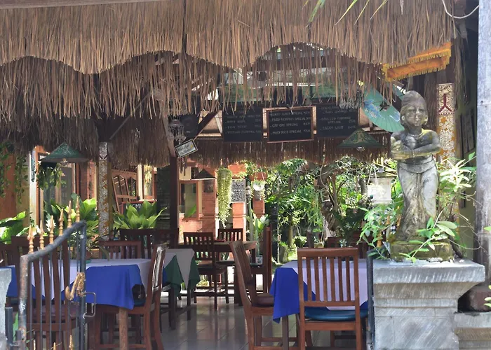 Barclona Lovina * Buleleng (Bali)